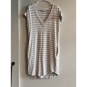 Athleta Size Small Newport Sweatshirt Dress Short Sleeve Gray Striped Pockets